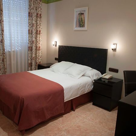 Hotel Alfonso IX (Adults Only) Caces 외부 사진