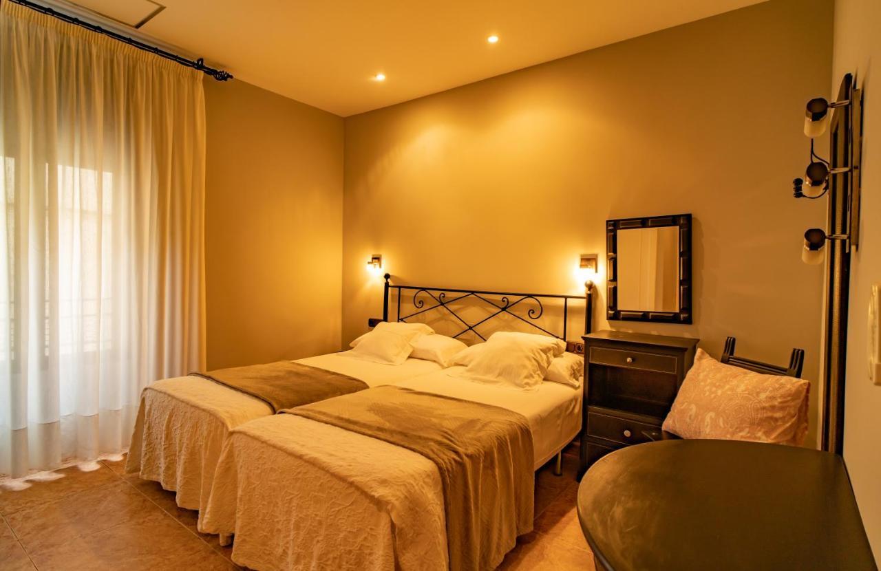 Hotel Alfonso IX (Adults Only) Caces 외부 사진
