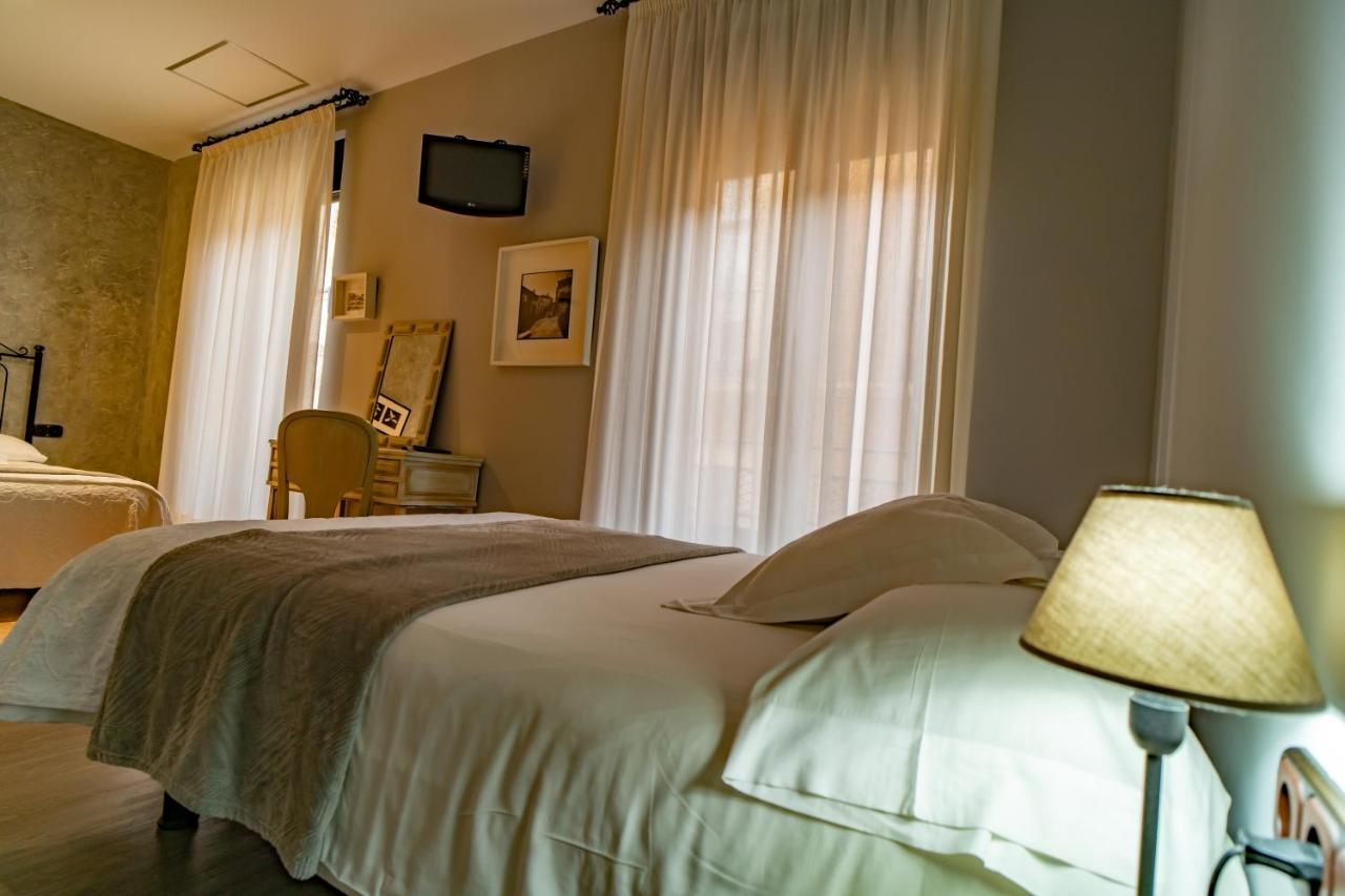 Hotel Alfonso IX (Adults Only) Caces 외부 사진