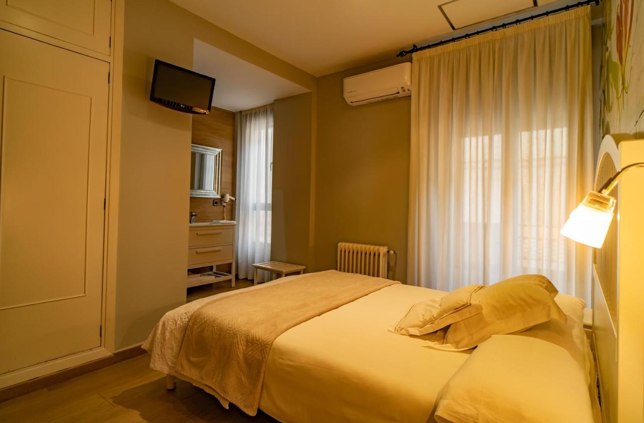 Hotel Alfonso IX (Adults Only) Caces 외부 사진