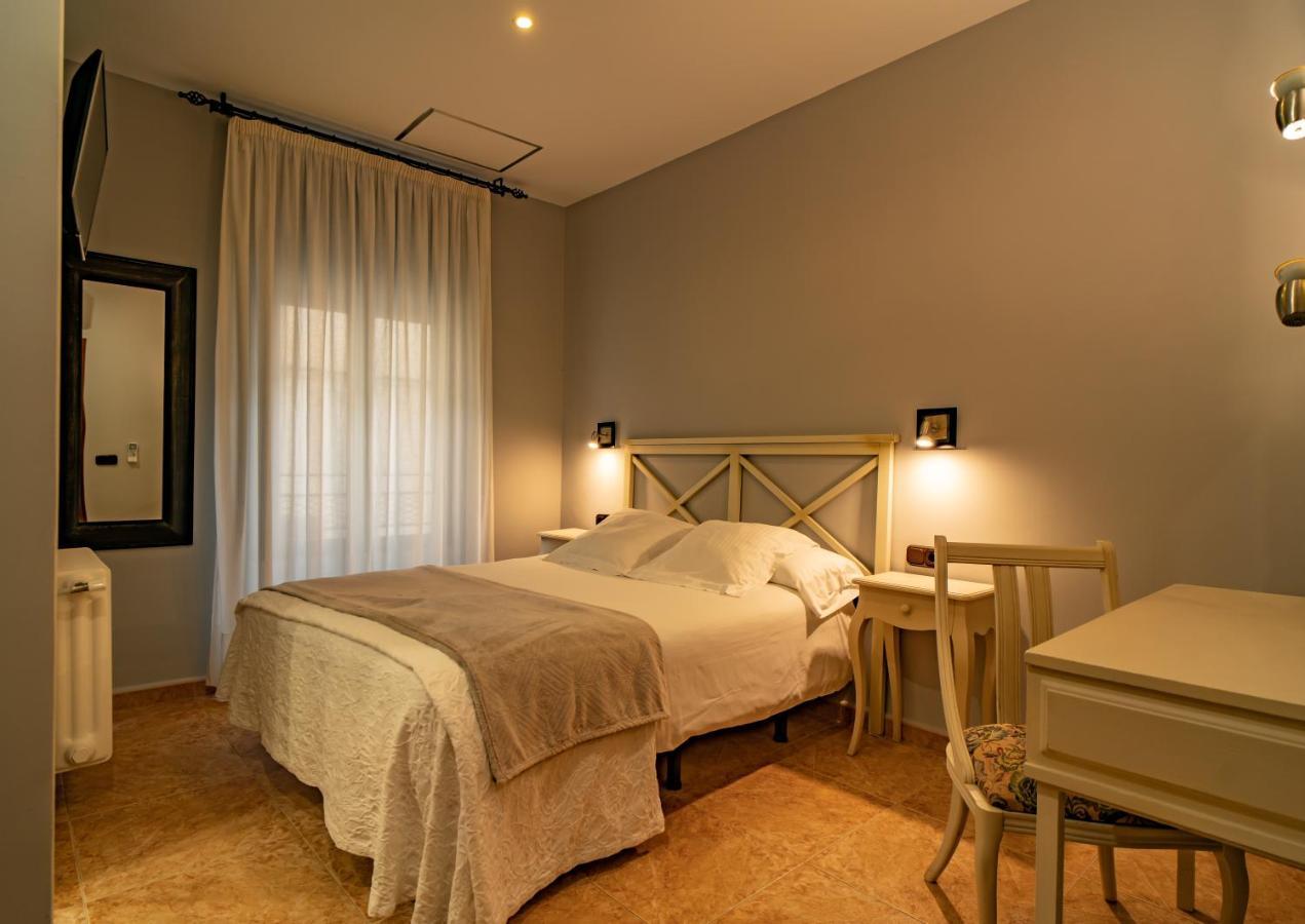 Hotel Alfonso IX (Adults Only) Caces 외부 사진