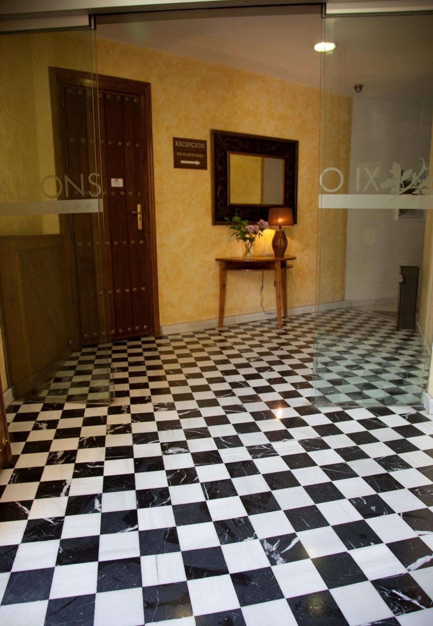 Hotel Alfonso IX (Adults Only) Caces 외부 사진
